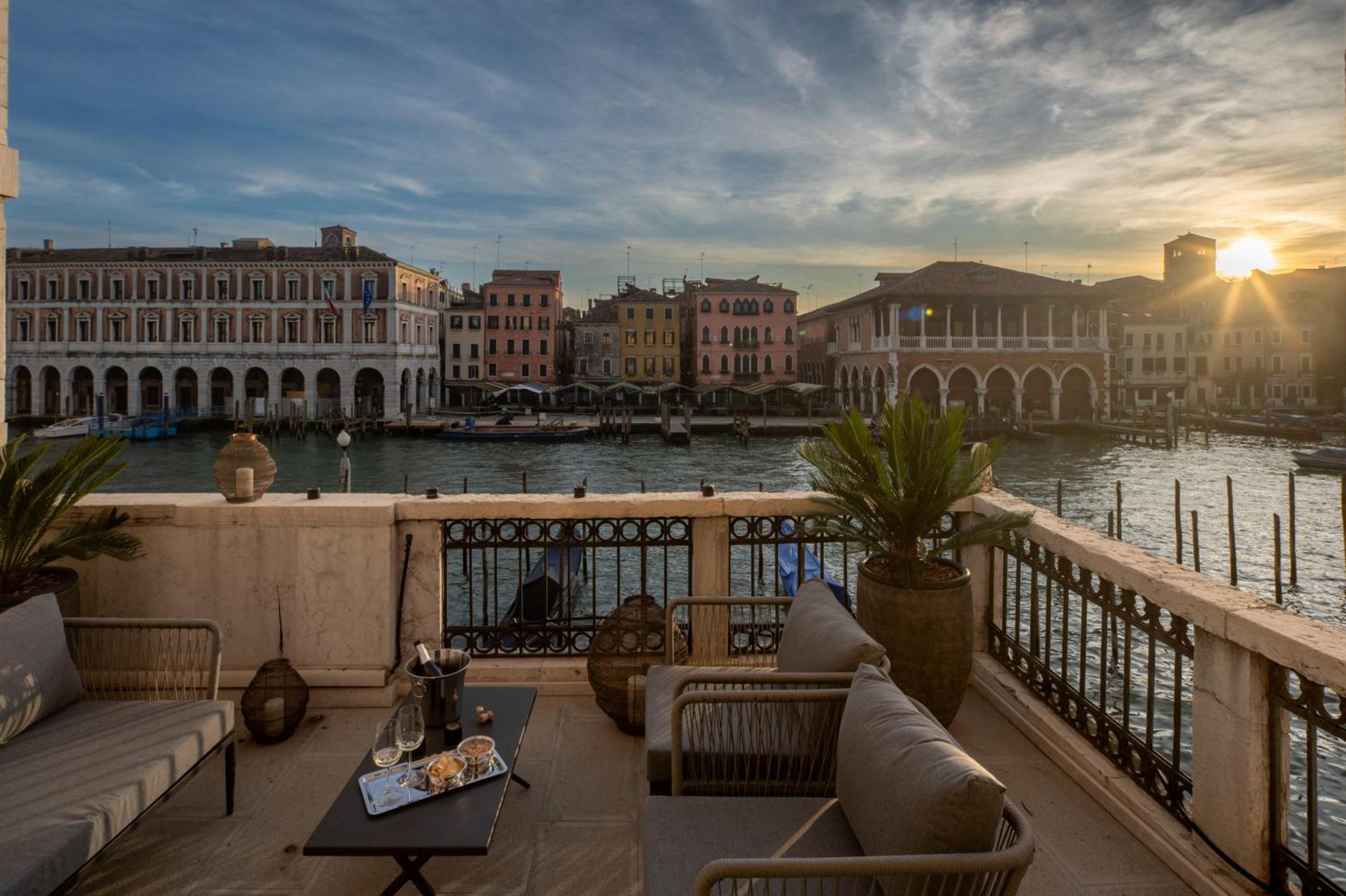 Grand Canal Luxury Apartment With Terrace R&R Venice Exterior photo